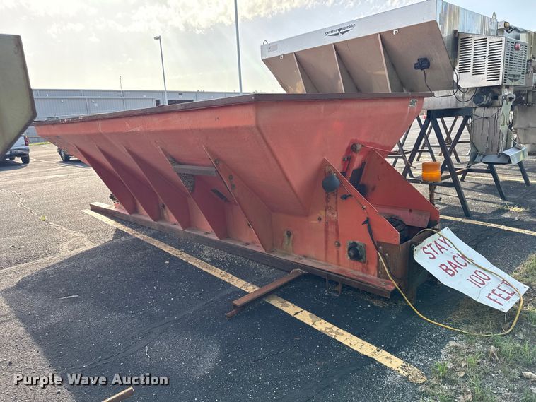 image for item EX2221 (2) spreaders