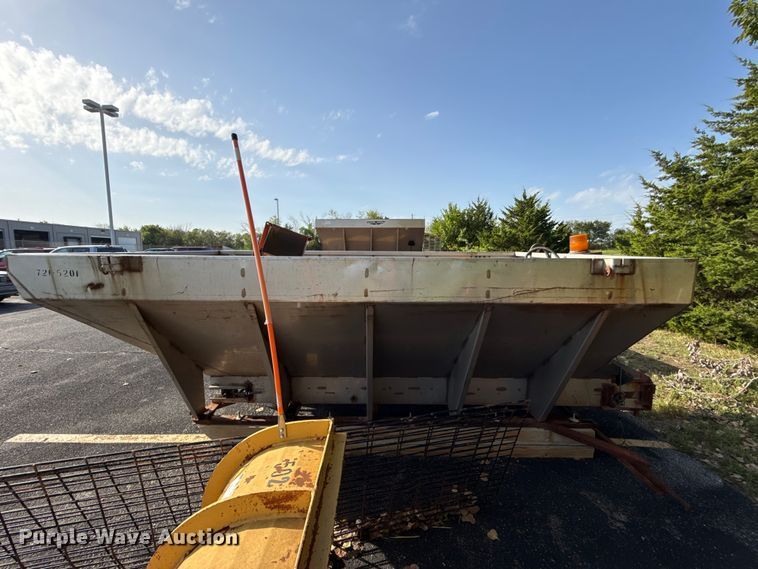 image for item EX2221 (2) spreaders