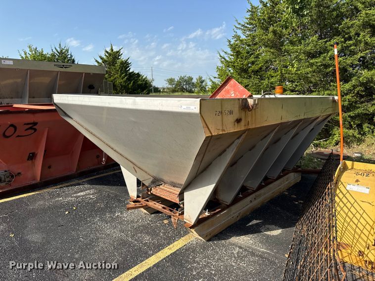 image for item EX2221 (2) spreaders