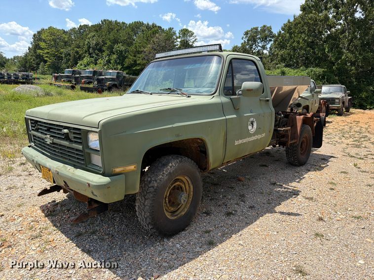 1986 Chevrolet D30 pickup truck cab and chassis