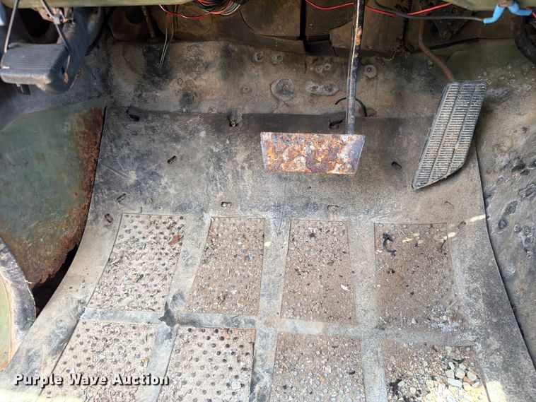 image for item EX2591 1986 Chevrolet D30 pickup truck cab and chassis
