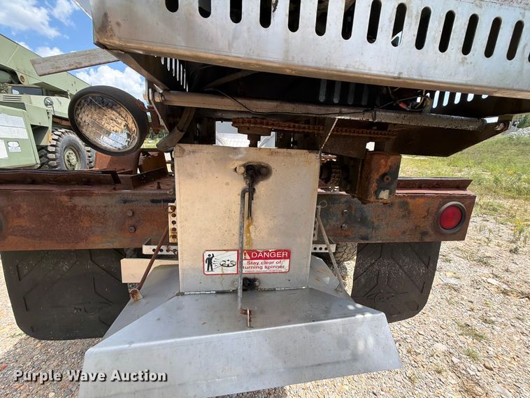 image for item EX2591 1986 Chevrolet D30 pickup truck cab and chassis