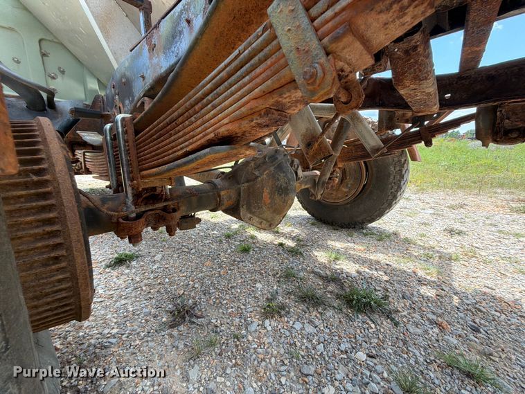 image for item EX2591 1986 Chevrolet D30 pickup truck cab and chassis