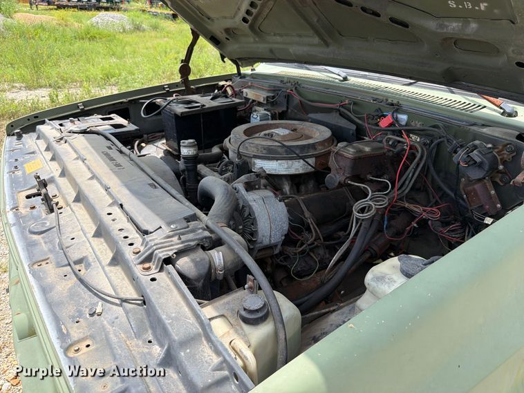 image for item EX2591 1986 Chevrolet D30 pickup truck cab and chassis