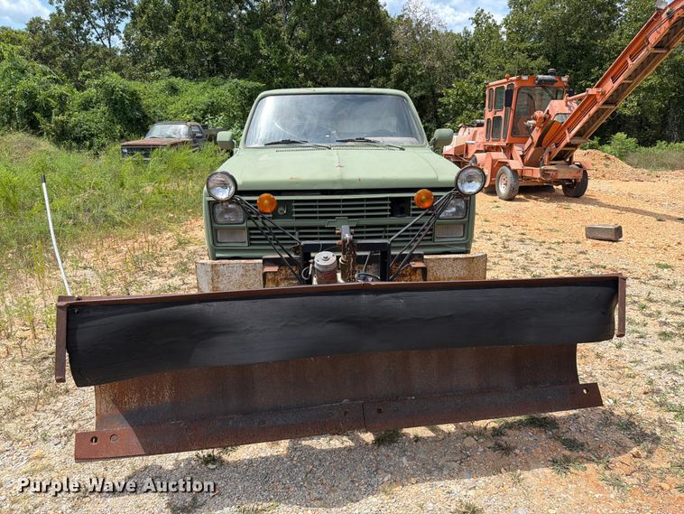 image for item EX2592 1985 Chevrolet D30 pickup truck cab and chassis