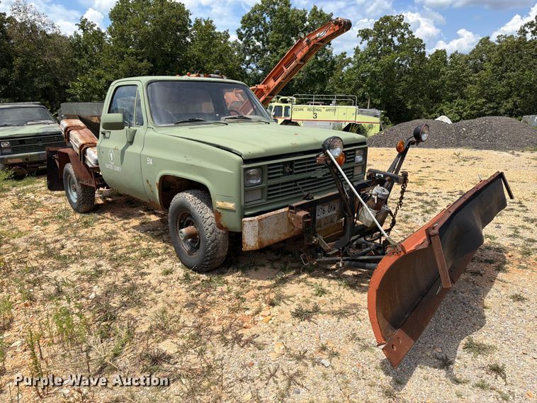 image for item EX2592 1985 Chevrolet D30 pickup truck cab and chassis