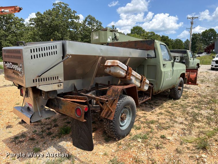image for item EX2592 1985 Chevrolet D30 pickup truck cab and chassis