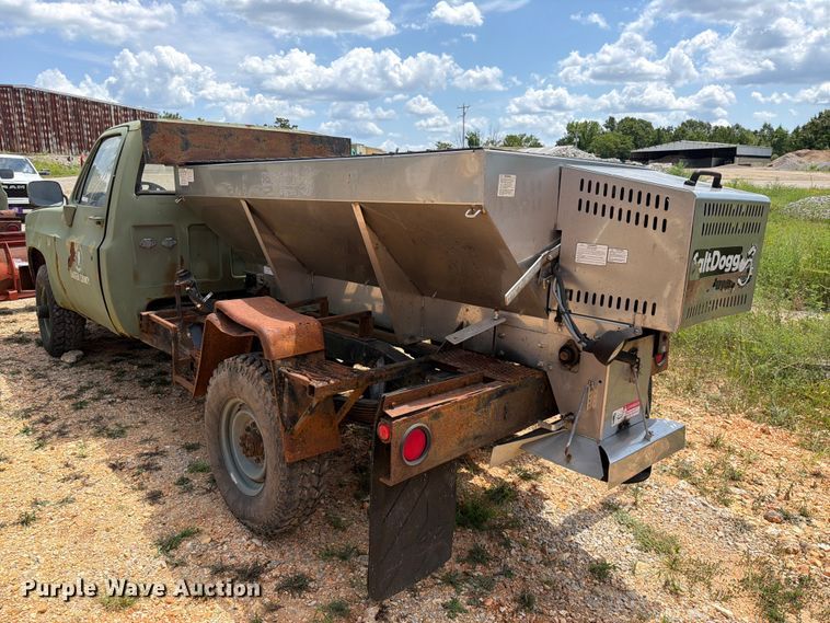 image for item EX2592 1985 Chevrolet D30 pickup truck cab and chassis