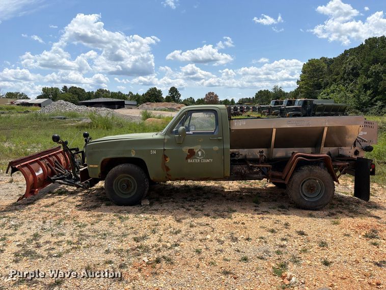 image for item EX2592 1985 Chevrolet D30 pickup truck cab and chassis