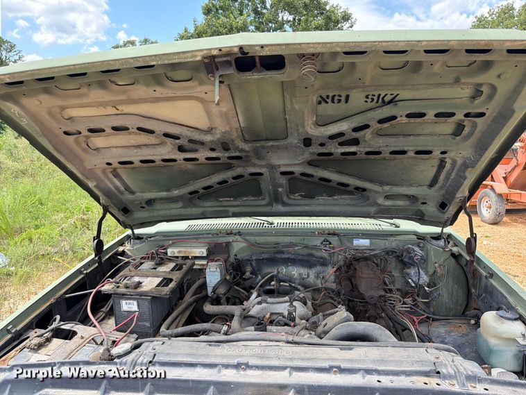 image for item EX2592 1985 Chevrolet D30 pickup truck cab and chassis