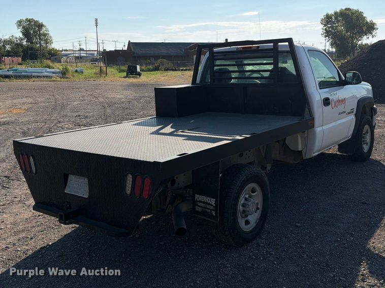 image for item EX4241 2003 Chevrolet Silverado 2500 flatbed pickup truck