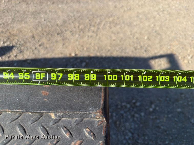 image for item EX4241 2003 Chevrolet Silverado 2500 flatbed pickup truck