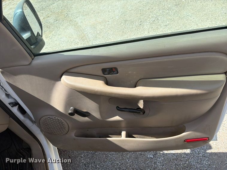 image for item EX4282 2004 Chevrolet Silverado 2500HD utility bed pickup truck