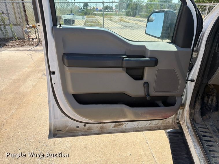 image for item EX4608 2016 Ford F150 pickup truck