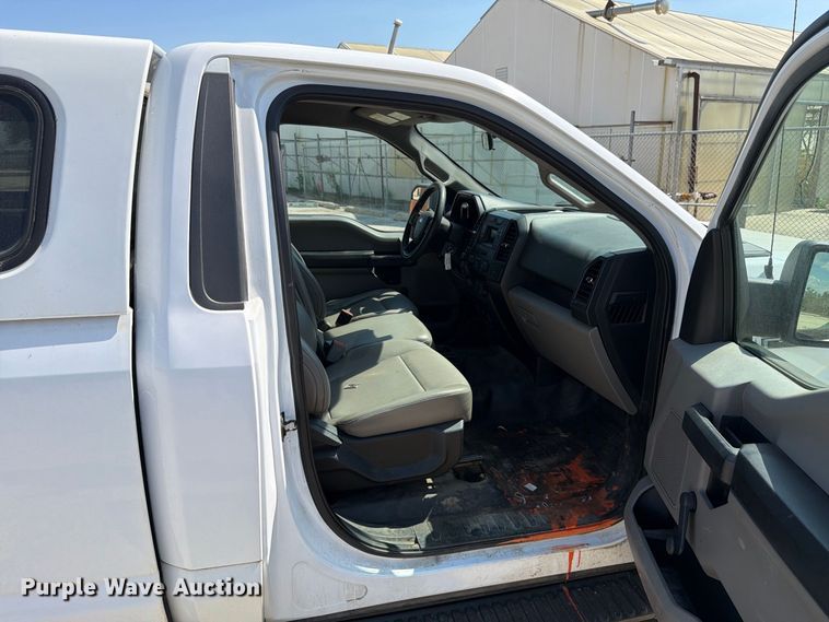 image for item EX4608 2016 Ford F150 pickup truck