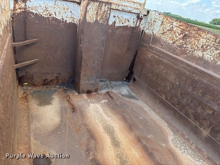 image for item FB5793 Henderson dump bed
