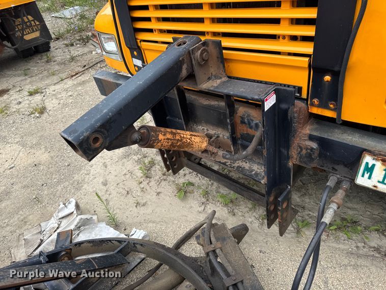 image for item FB5839 2002 International 4900 dump truck