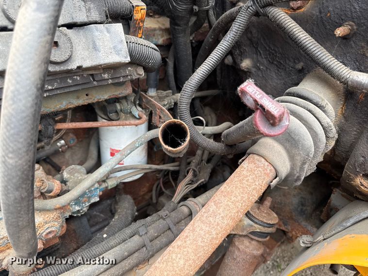 image for item FB5839 2002 International 4900 dump truck