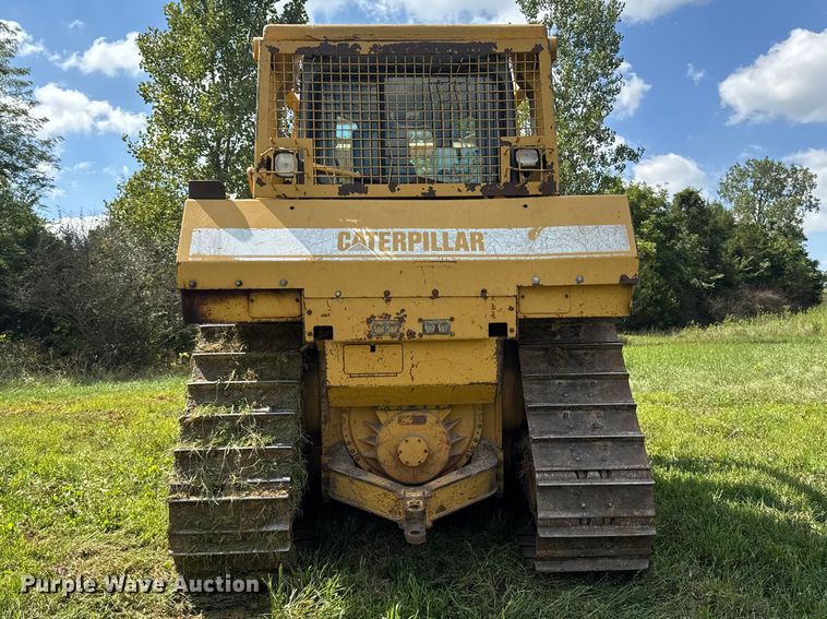 image for item FB5943 1999 Caterpillar D6R XL dozer