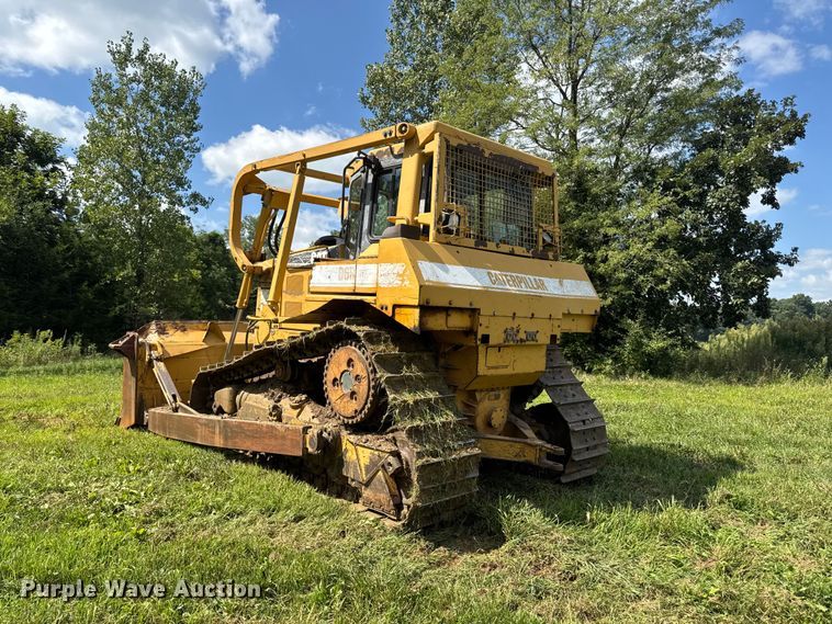 image for item FB5943 1999 Caterpillar D6R XL dozer