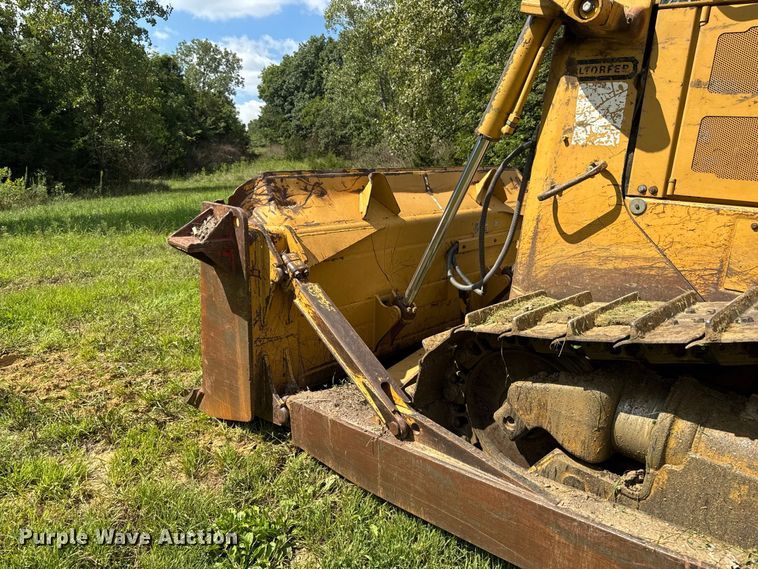 image for item FB5943 1999 Caterpillar D6R XL dozer