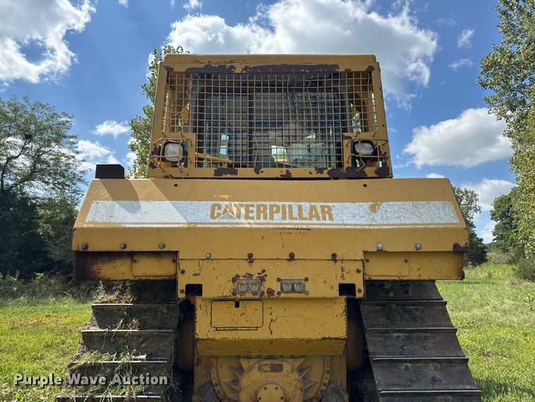 image for item FB5943 1999 Caterpillar D6R XL dozer