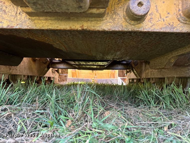 image for item FB5943 1999 Caterpillar D6R XL dozer