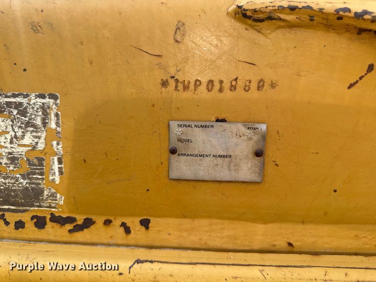image for item FB5943 1999 Caterpillar D6R XL dozer