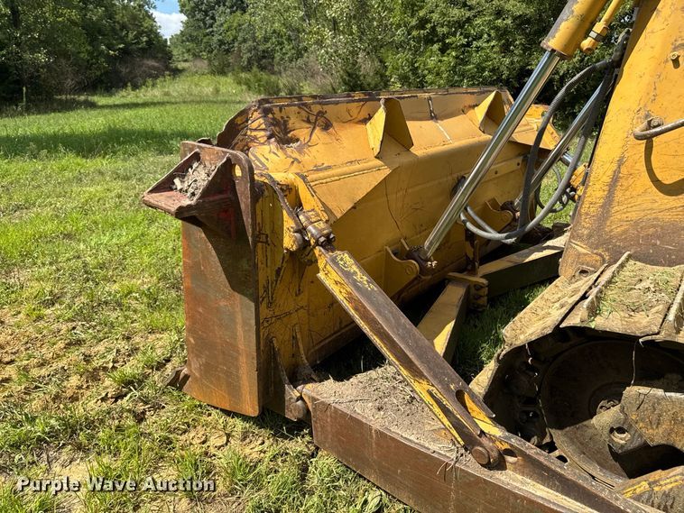 image for item FB5943 1999 Caterpillar D6R XL dozer