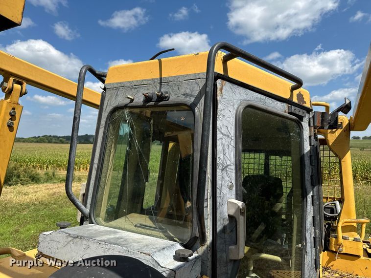 image for item FB5943 1999 Caterpillar D6R XL dozer