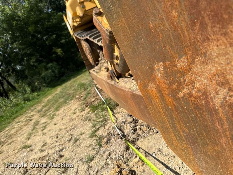 image for item FB5943 1999 Caterpillar D6R XL dozer