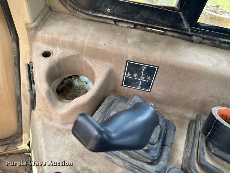 image for item FB5943 1999 Caterpillar D6R XL dozer