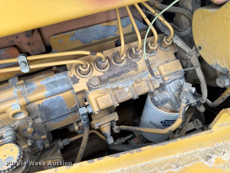 image for item FB5943 1999 Caterpillar D6R XL dozer