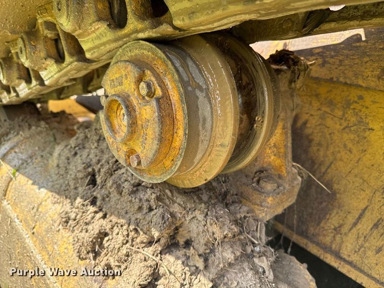 image for item FB5943 1999 Caterpillar D6R XL dozer