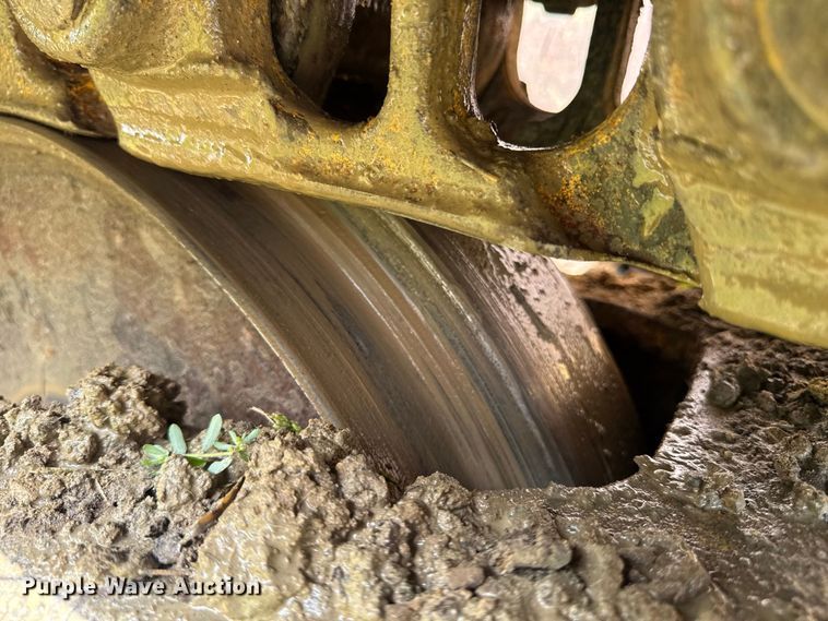 image for item FB5943 1999 Caterpillar D6R XL dozer