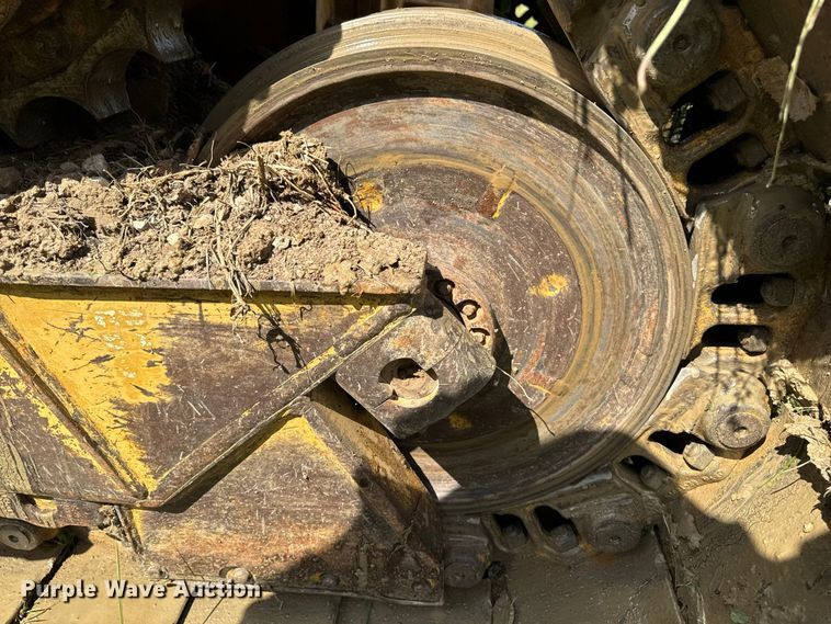 image for item FB5943 1999 Caterpillar D6R XL dozer