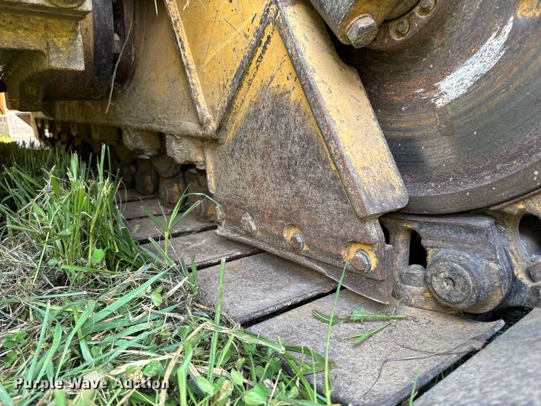 image for item FB5943 1999 Caterpillar D6R XL dozer