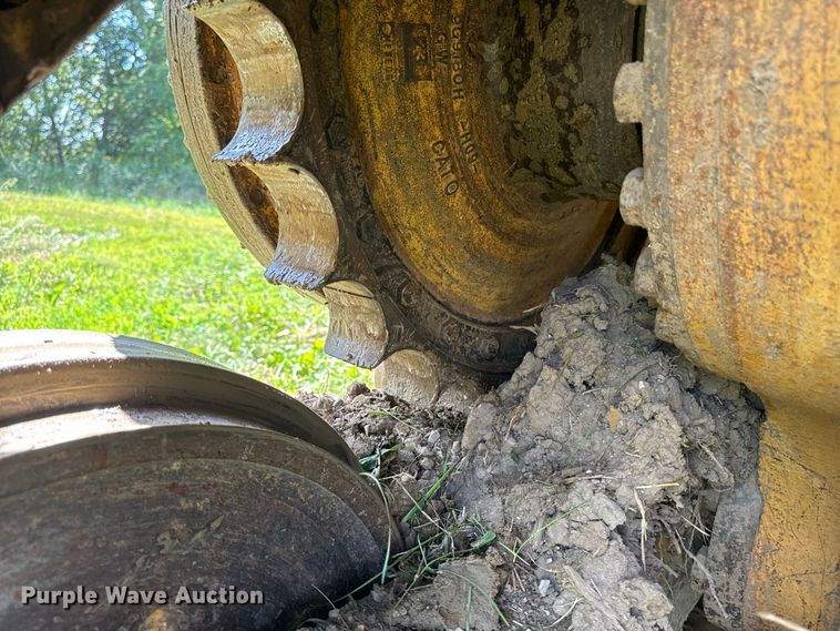 image for item FB5943 1999 Caterpillar D6R XL dozer