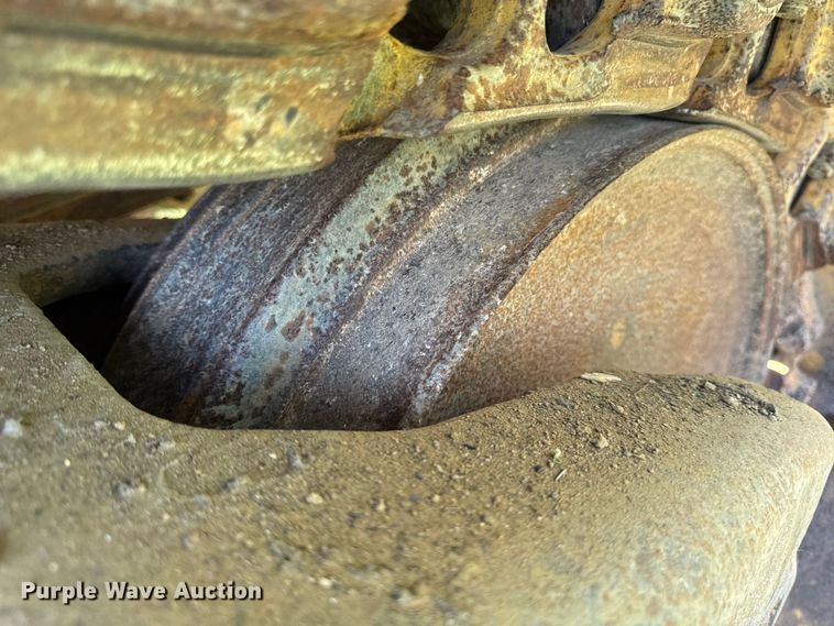 image for item FB5943 1999 Caterpillar D6R XL dozer