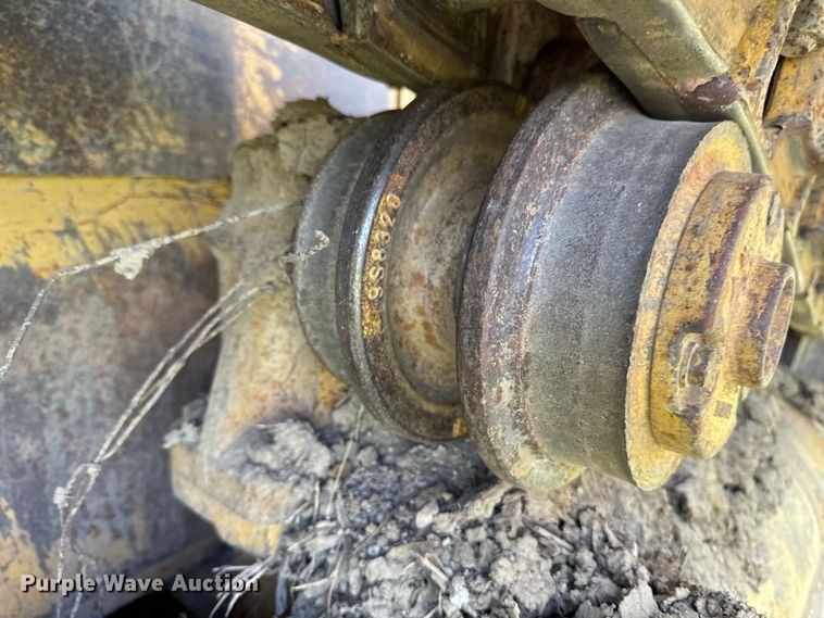 image for item FB5943 1999 Caterpillar D6R XL dozer