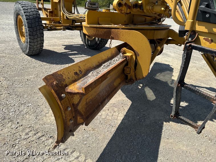 image for item FB5945 2007 Caterpillar 140H motor grader