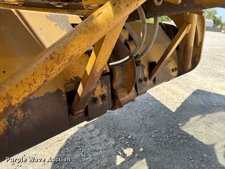 image for item FB5945 2007 Caterpillar 140H motor grader