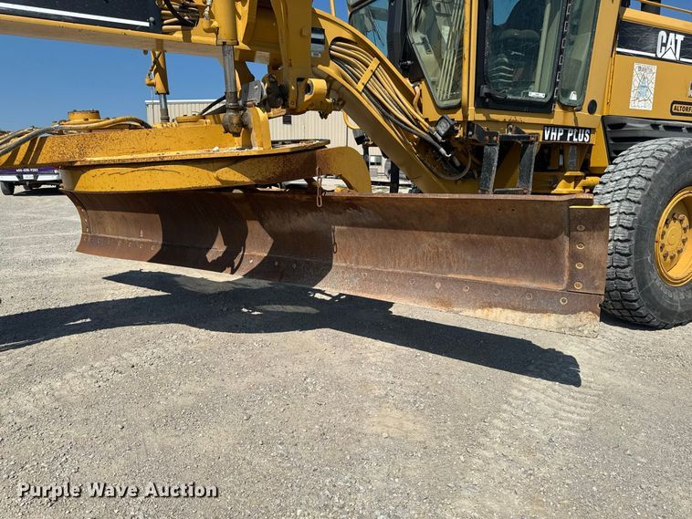 image for item FB5945 2007 Caterpillar 140H motor grader