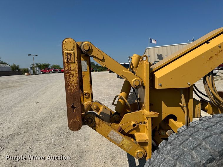 image for item FB5945 2007 Caterpillar 140H motor grader