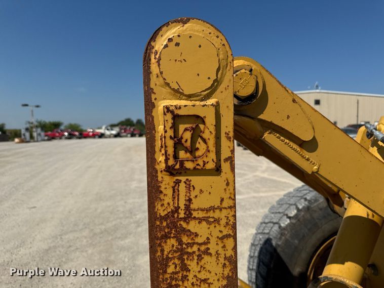 image for item FB5945 2007 Caterpillar 140H motor grader