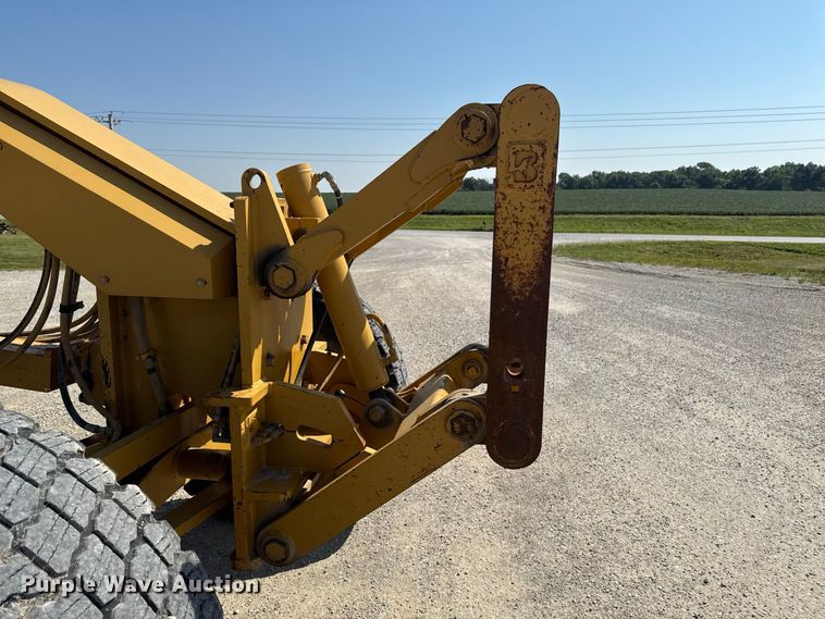 image for item FB5945 2007 Caterpillar 140H motor grader