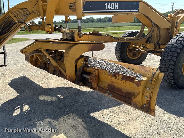 image for item FB5945 2007 Caterpillar 140H motor grader