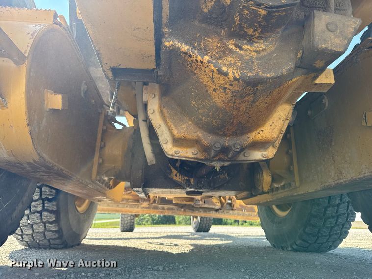 image for item FB5945 2007 Caterpillar 140H motor grader
