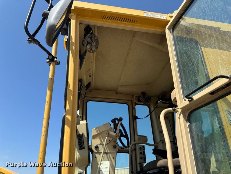 image for item FB5945 2007 Caterpillar 140H motor grader