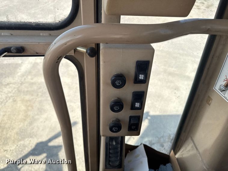 image for item FB5945 2007 Caterpillar 140H motor grader